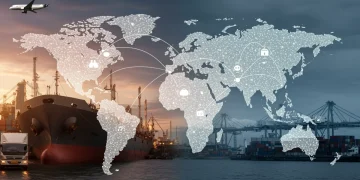 Global supply chain network with digital connections over a US map, symbolizing resilience and advanced logistics.